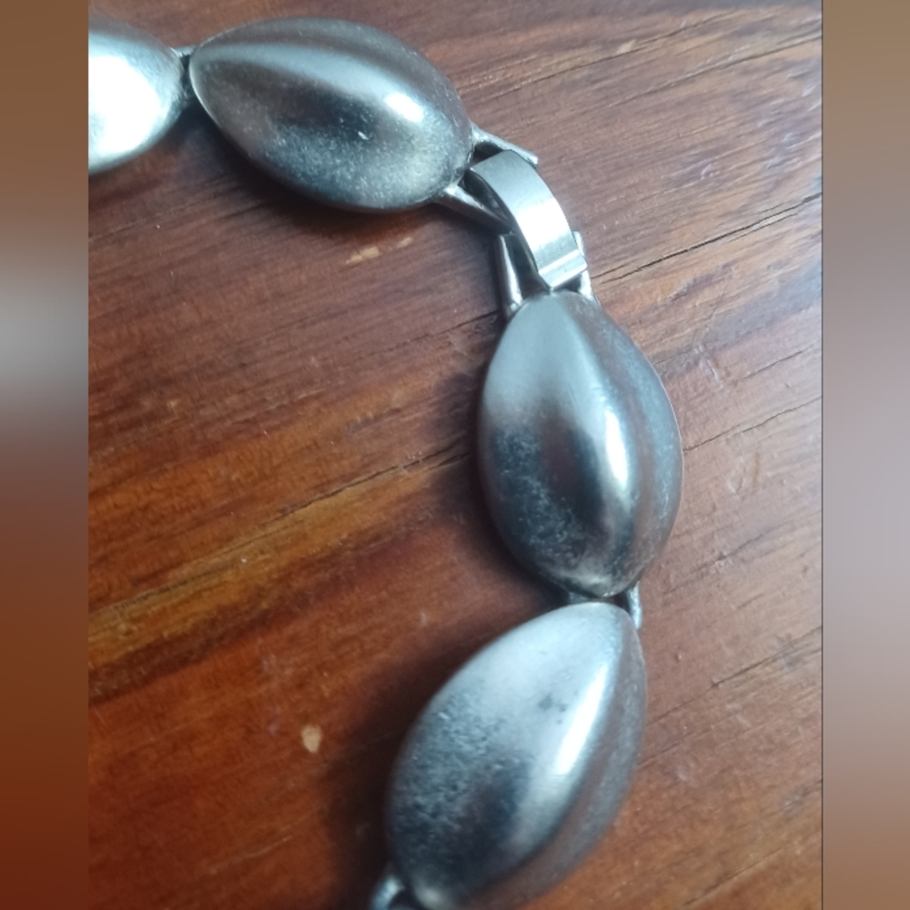 Silvertone Shell Statement Necklace - Picture 8 of 9